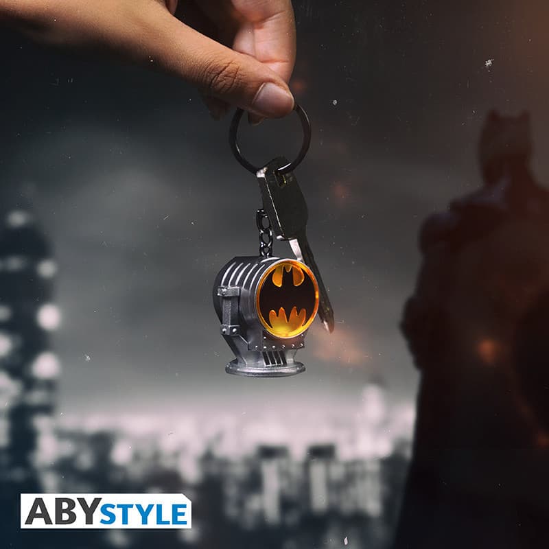 Bat-Signal Premium 3D Keychain w/ Light