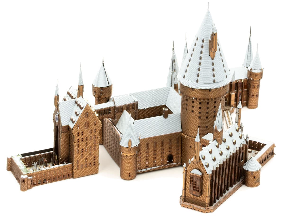 Hogwarts in Snow Premium Metal Model Kit