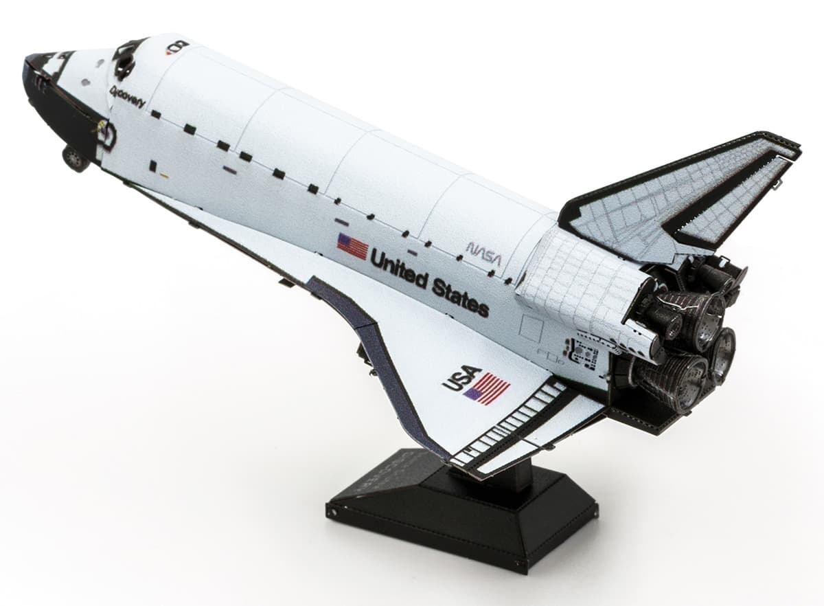 Space Shuttle Discovery Metal Model Kit