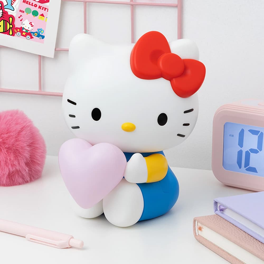 Hello Kitty w/ Heart Shaped Light 16 cm