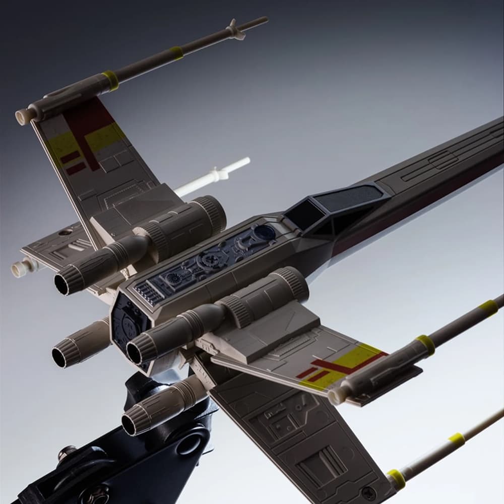 X-Wing Posable Desk Light