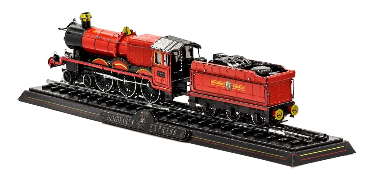Hogwarts Express w/ Track Metal Model Kit