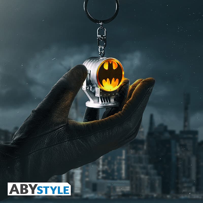 Bat-Signal Premium 3D Keychain w/ Light