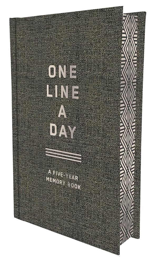 One Line a Day a Five-Year Memory Book Charcoal Canvas