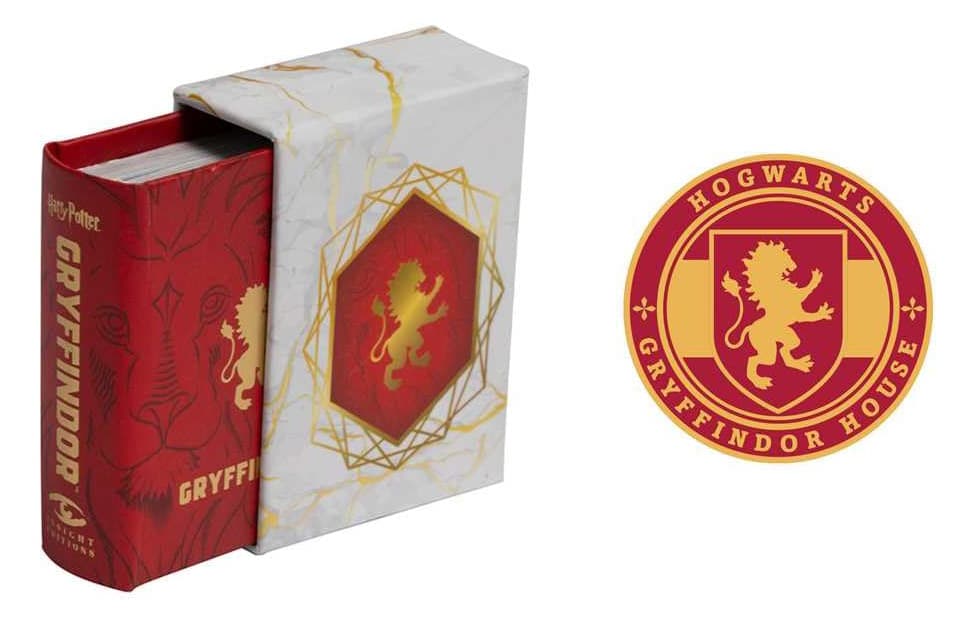 Harry Potter: Gryffindor Tiny Book and Pin Set