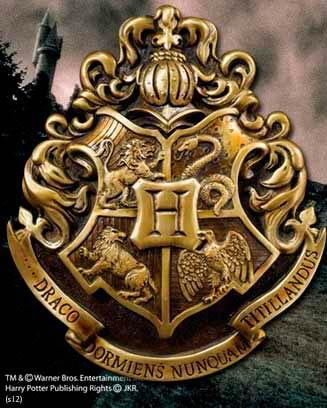 Wall Art Hogwarts School Crest 28 x 31 cm