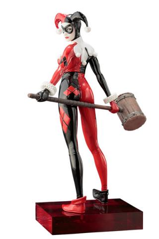 Harley Quinn DC Universe ARTFX+ Figure