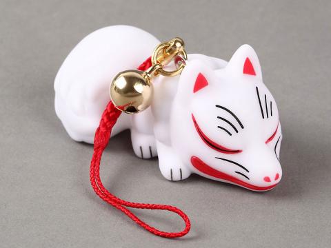 Kitsune Charm Sleeping (White Fox)