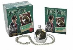 Kit: Harry Potter - Horcrux Locket and Sticker Book