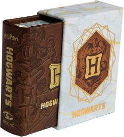 Hogwarts School of Witchcraft and Wizardry (Tiny Book)