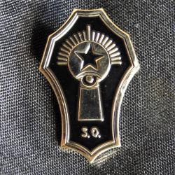 Varsity pin: Stella Obscura