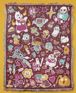 Friends & Foes Throw Blanket 150 x 127 cm