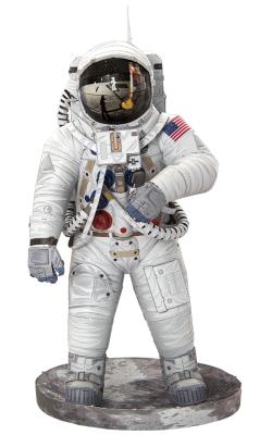 Apollo 11 Astronaut Premium Metal Model Kit